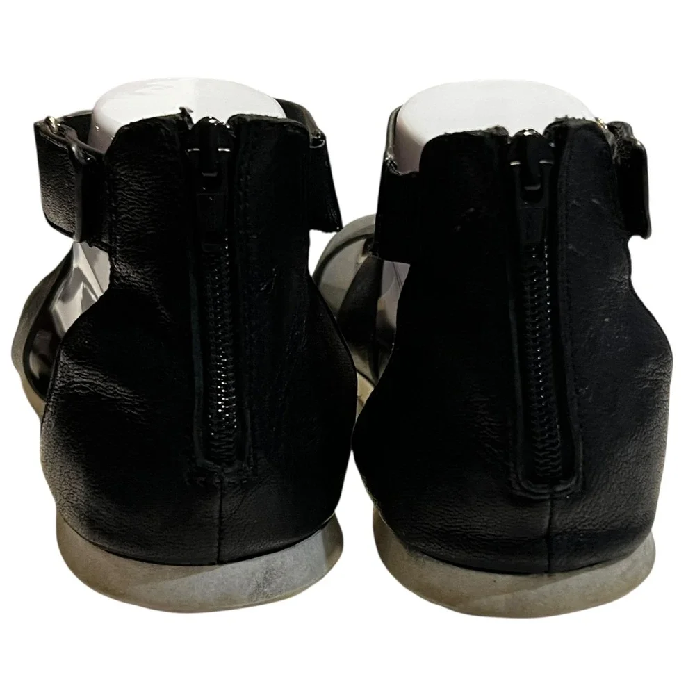 Sofft Black Leather Criss Cross Strap Flat Sandals Women's Size‎ 8.5 Casual